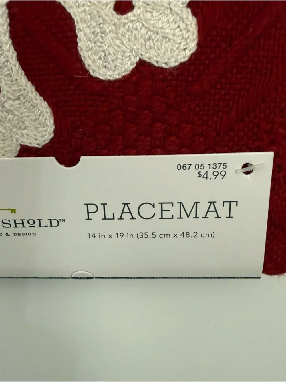 Set of 4 Christmas red placemats with snowflake accent